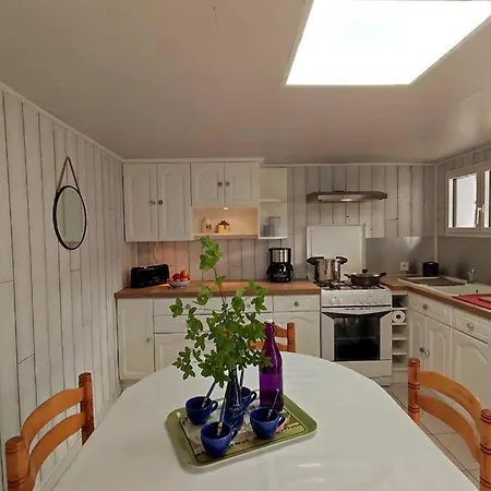 Maison De La Pinede, Acces Direct Foret Et