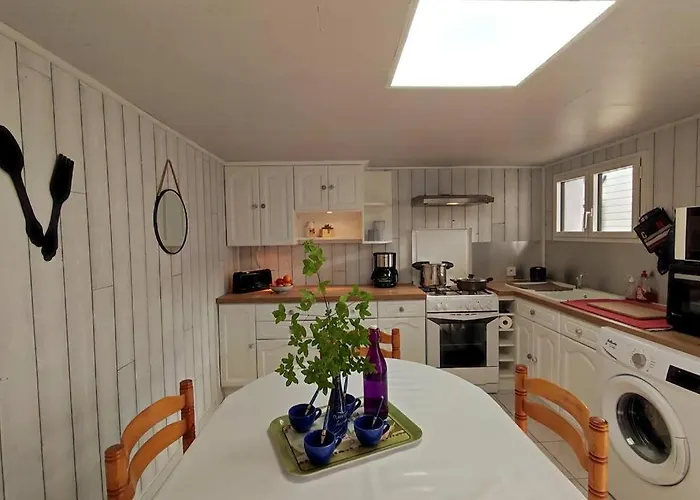 Maison De La Pinède, Accès Direct Forêt Et